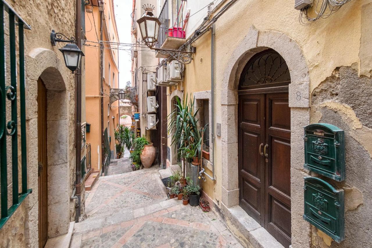 Elegant Apartment In Taormina Exterior photo